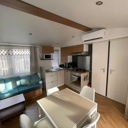 Mobil-home Bougainvilliers 1 *